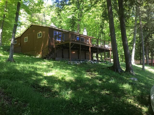 1st image of 9445 Deer Ln