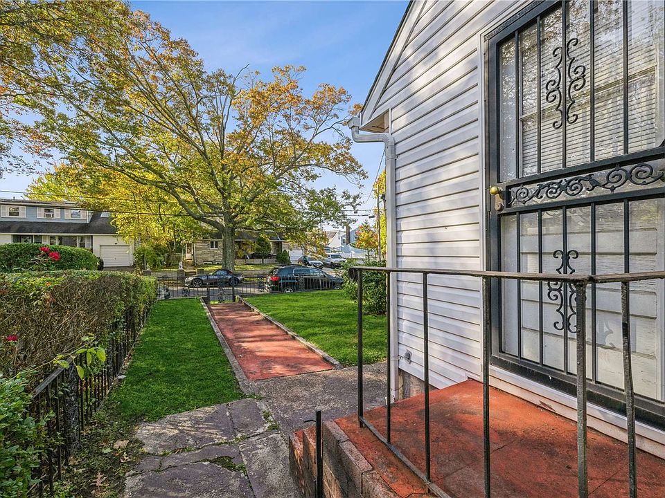 107 Maple Dr, Amityville, NY 11701 MLS 3441294 Zillow