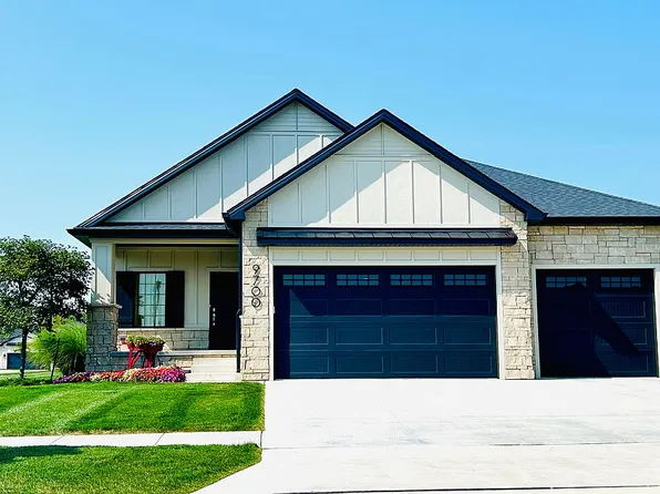 9700 Casa Galeano Ct, Lincoln, NE 68520