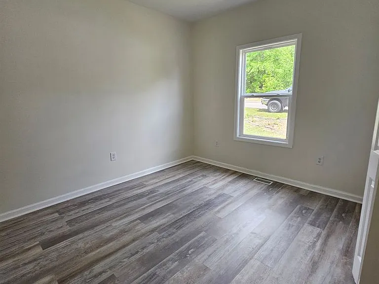 274 Bledsoe Dr — Photo 4