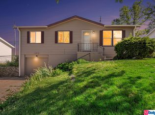 14041 Weir St, Omaha, NE 68137