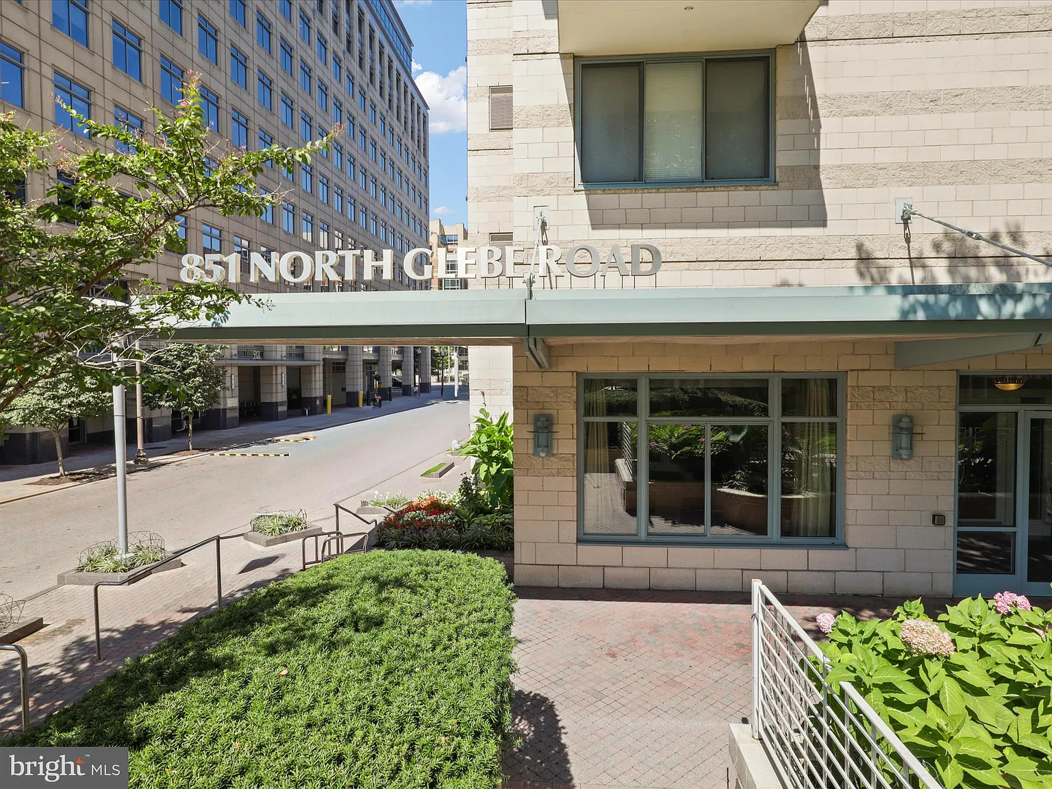 1 bed, 1.0 bath, 953 sqft, $2,750 — Photo 1
