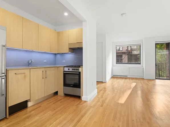 101 West 15th Street image 1 of 4