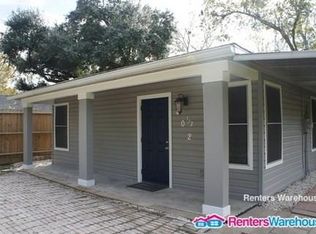 402 1/2 S Avenue C, Humble, TX 77338