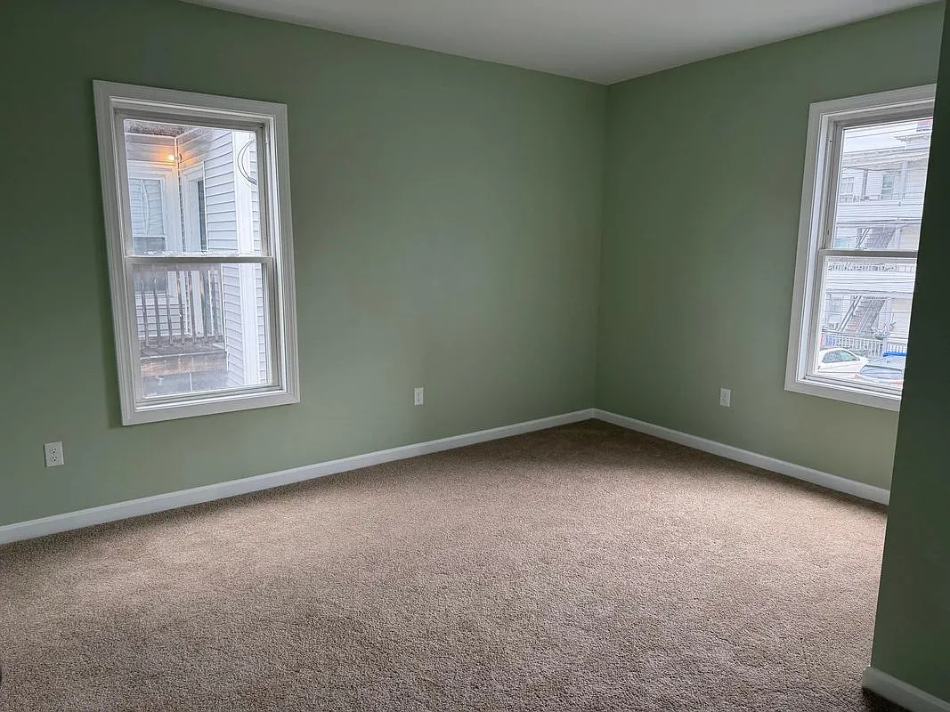 4 bed, 1.0 bath, 1394 sqft, $2,650 — Photo 4