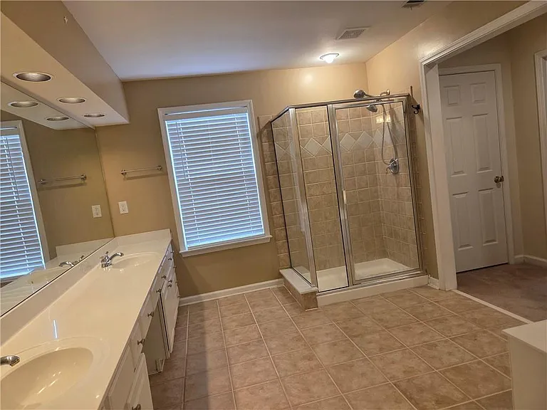 8155 Cavendish Pl — Photo 21