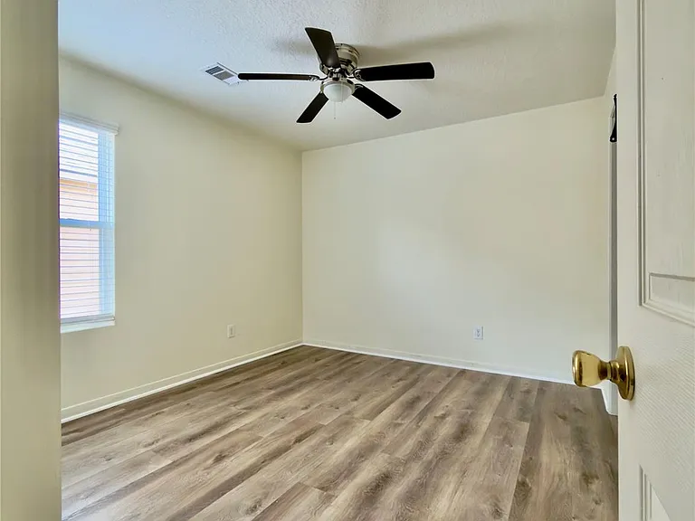 4935 Fair Oak Dale Ln — Photo 13
