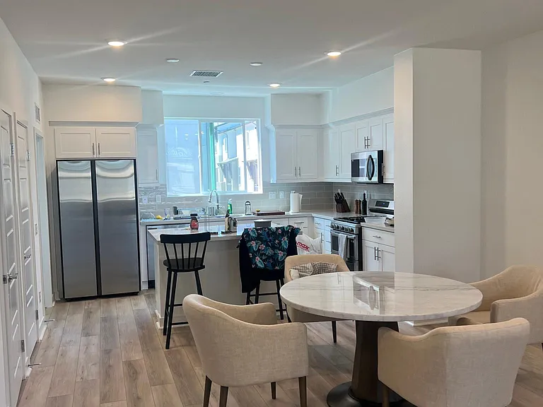 1033 Sage Ln — Photo 8