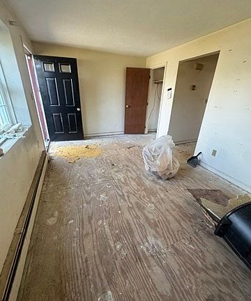 2nd image of 10 Lydon Ln #A1