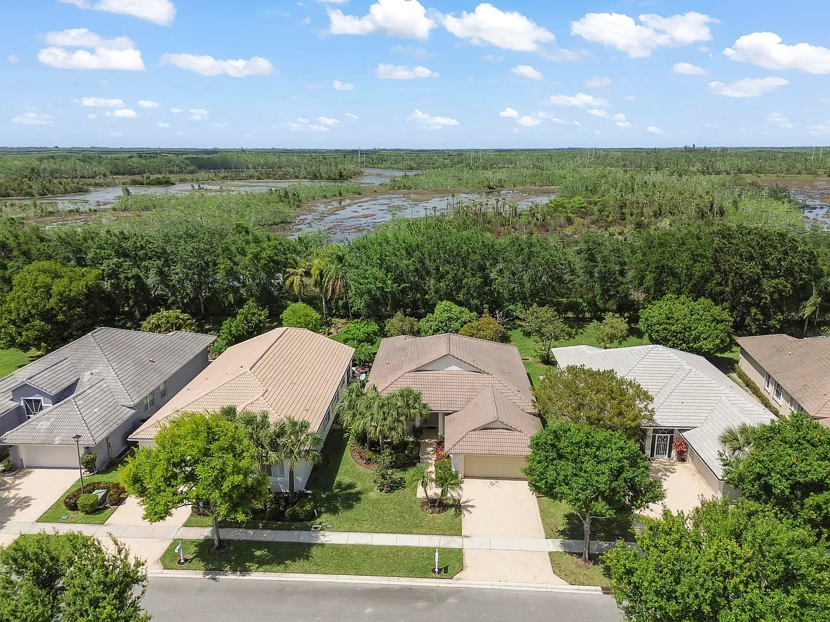 Building Photo - 2464 Sailfish Cove Dr