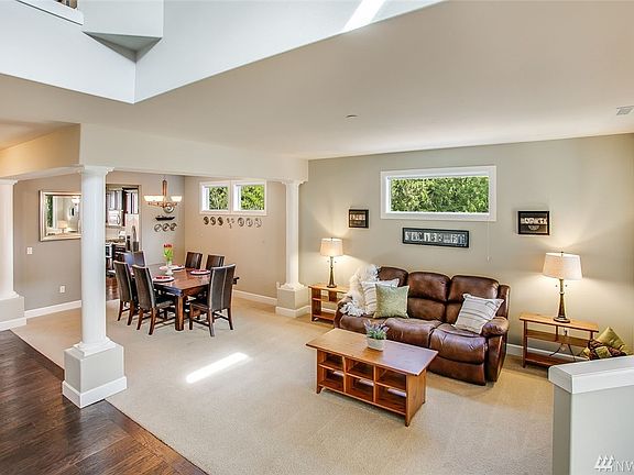 Formal living and dining rooms