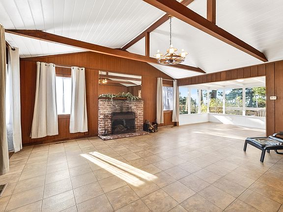 3rd image of 24736 Dolores St