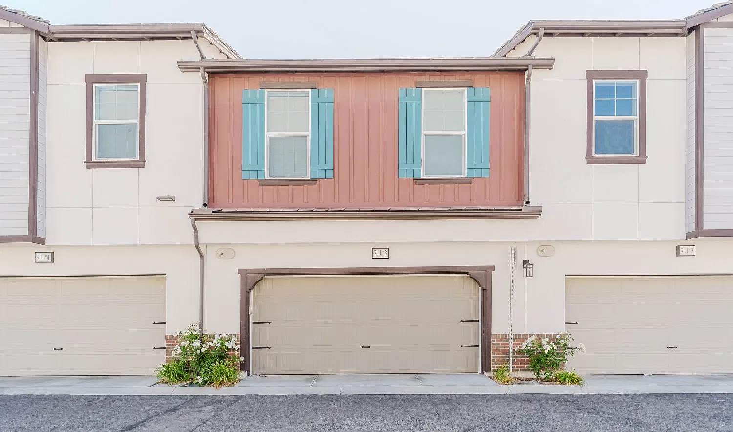 3 bed, 1393 sqft, $3,800 — Photo 2