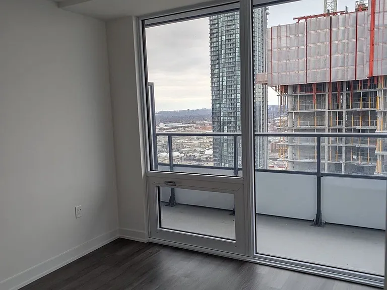 448 Burnhamthorpe Rd W #2312 — Photo 6