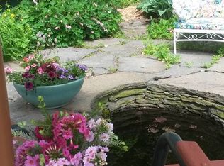 63 Washington St, Greenfield, MA 01301