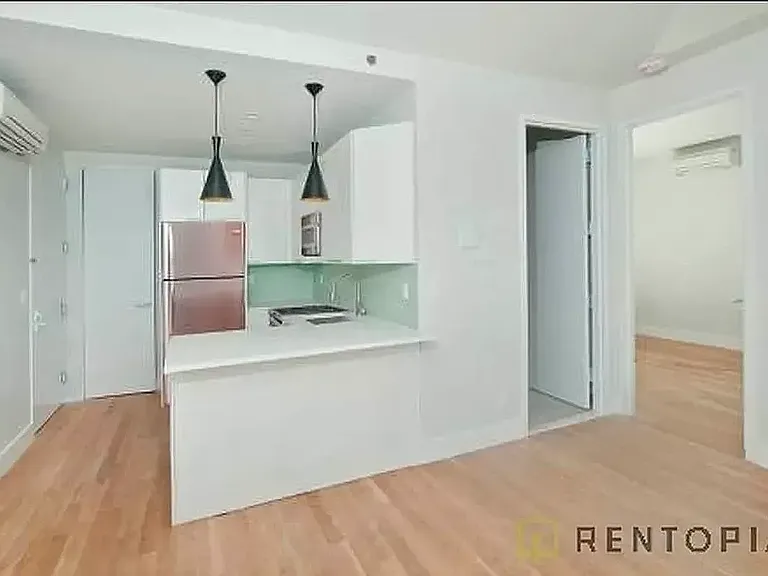 1433 De Kalb Ave #1C — Photo 4