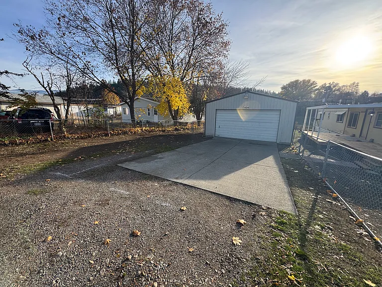 17404 E 6th Ave — Photo 34