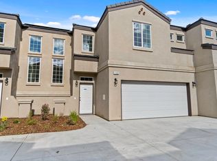 1165 NE Goble Ct, Court Tulare, CA 93274