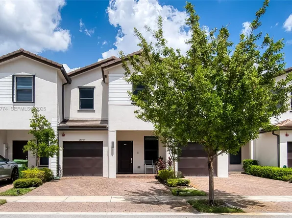 15981 SW 2nd Pl, Pembroke Pines, FL 33027