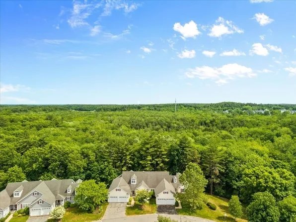 2 Bogey Way, Lakeville, MA 02347