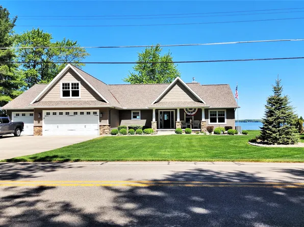 1008 Iroquois Ave, Prudenville, MI 48651