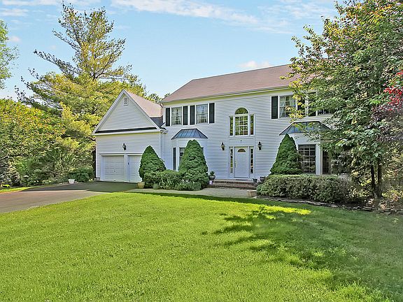 2nd image of 7 McManus Dr