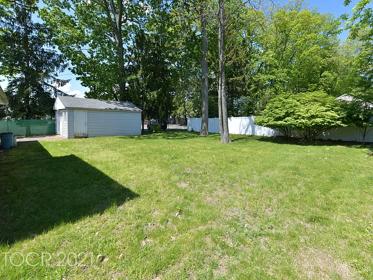89 Crescent Ave — Photo 20