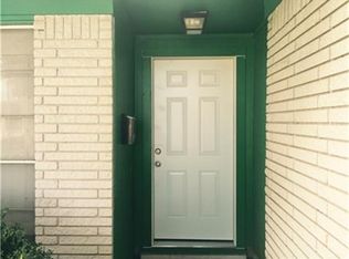 1323 Twin Falls Rd, Houston, TX 77088