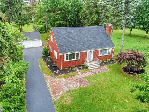 2nd image of 8357 Sheridan Dr