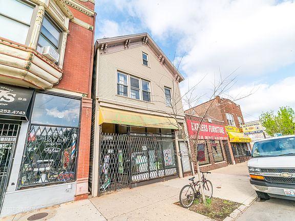 3rd image of 2094 N Milwaukee Ave #0
