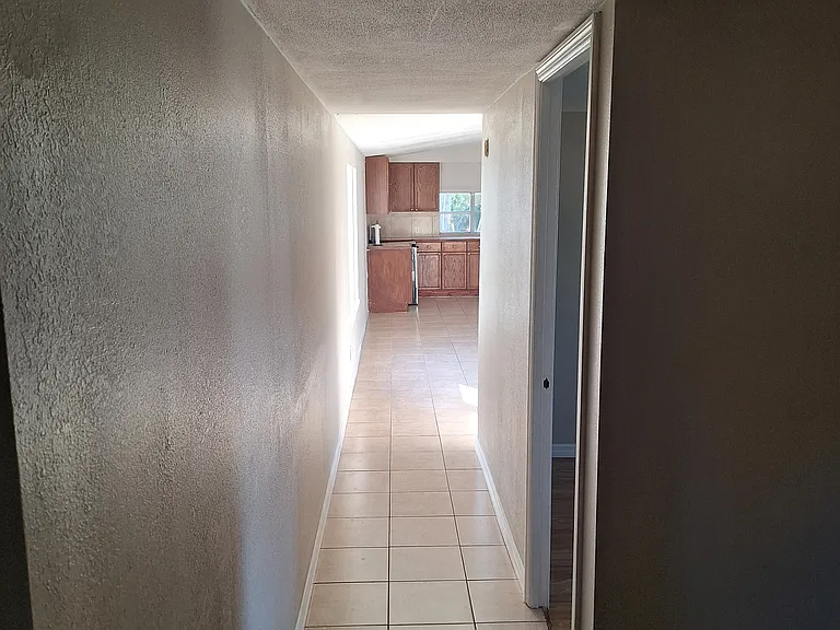 11210 Sunset View Ln — Photo 6