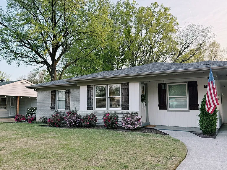 1343 Walton Rd — Photo 17