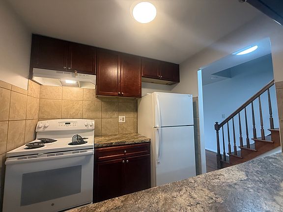 5th image of 1 Henderson Dr