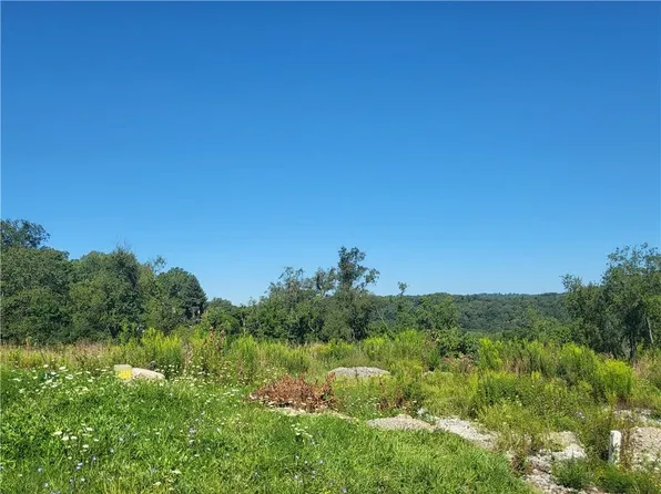 79 Ridgewood Dr, Mc Donald, PA 15057