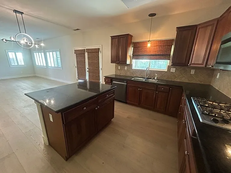 5211 W Elkhorn Ct — Photo 16
