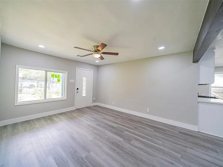 5718 Cherry St — Photo 7