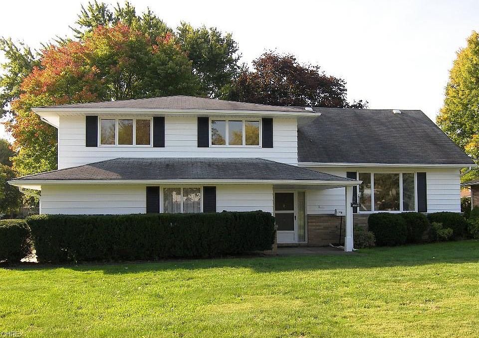 1st image of 33210 Arlesford Dr