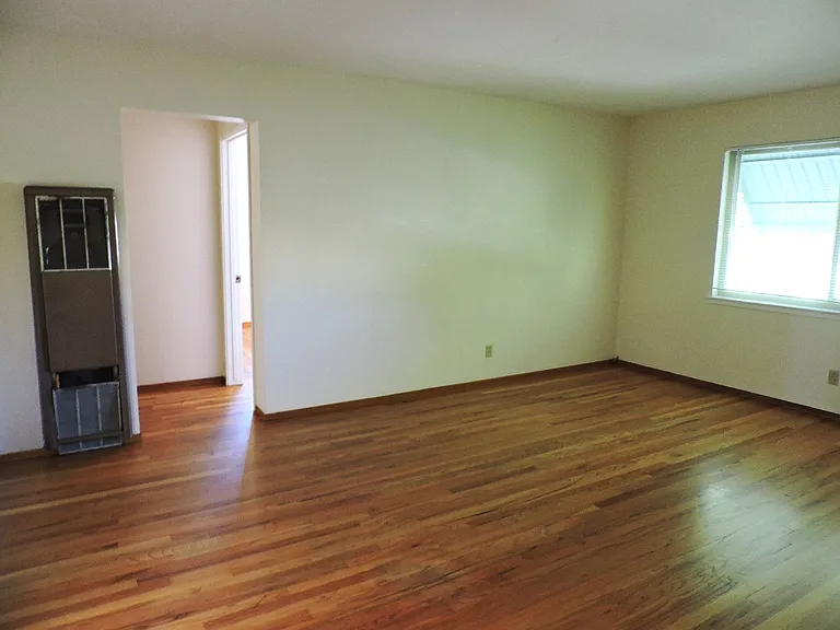 4501 Del Rio Rd #4 — Photo 5