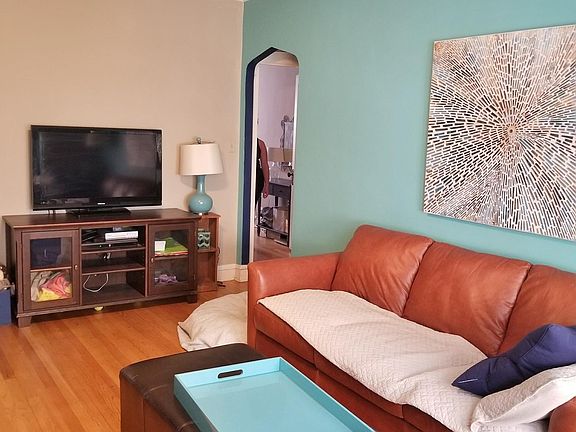 5th image of 4801 N Hermitage Ave #1D