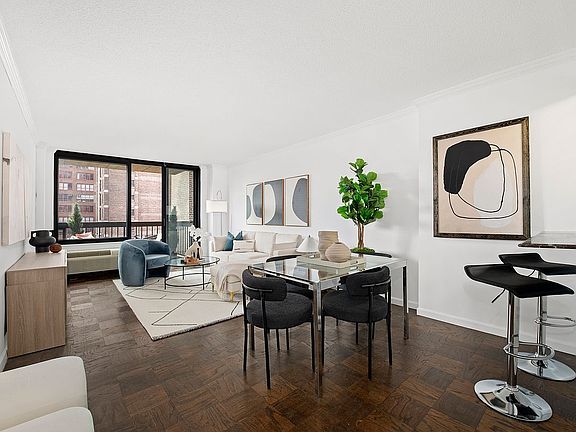 3rd image of 111 E 30th St APT 12C