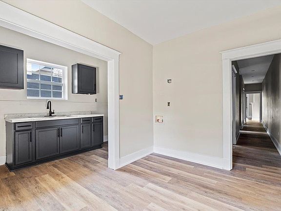 4th image of 754 E Trigg Ave