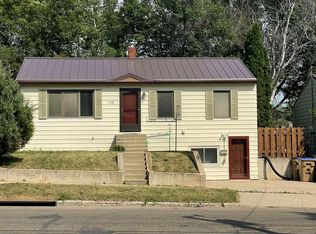 1126 8th St NW, Minot, ND 58703