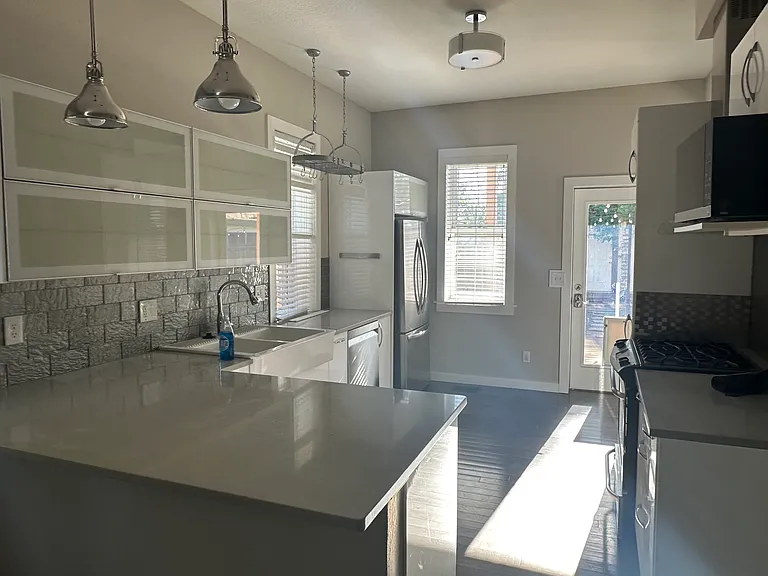 4123 Wyandot St — Photo 5