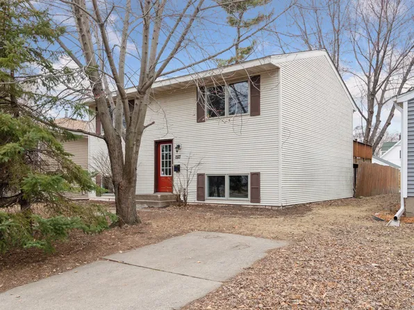 1517 Dale St N, Saint Paul, MN 55117