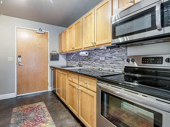 3rd image of 701 Columbia St APT 716
