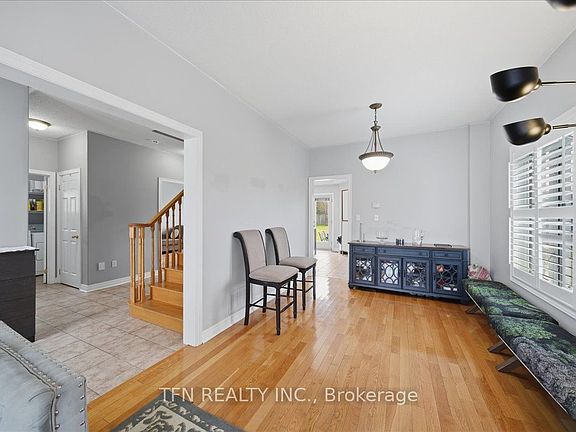 5th image of 2073 Cynthia Ct E