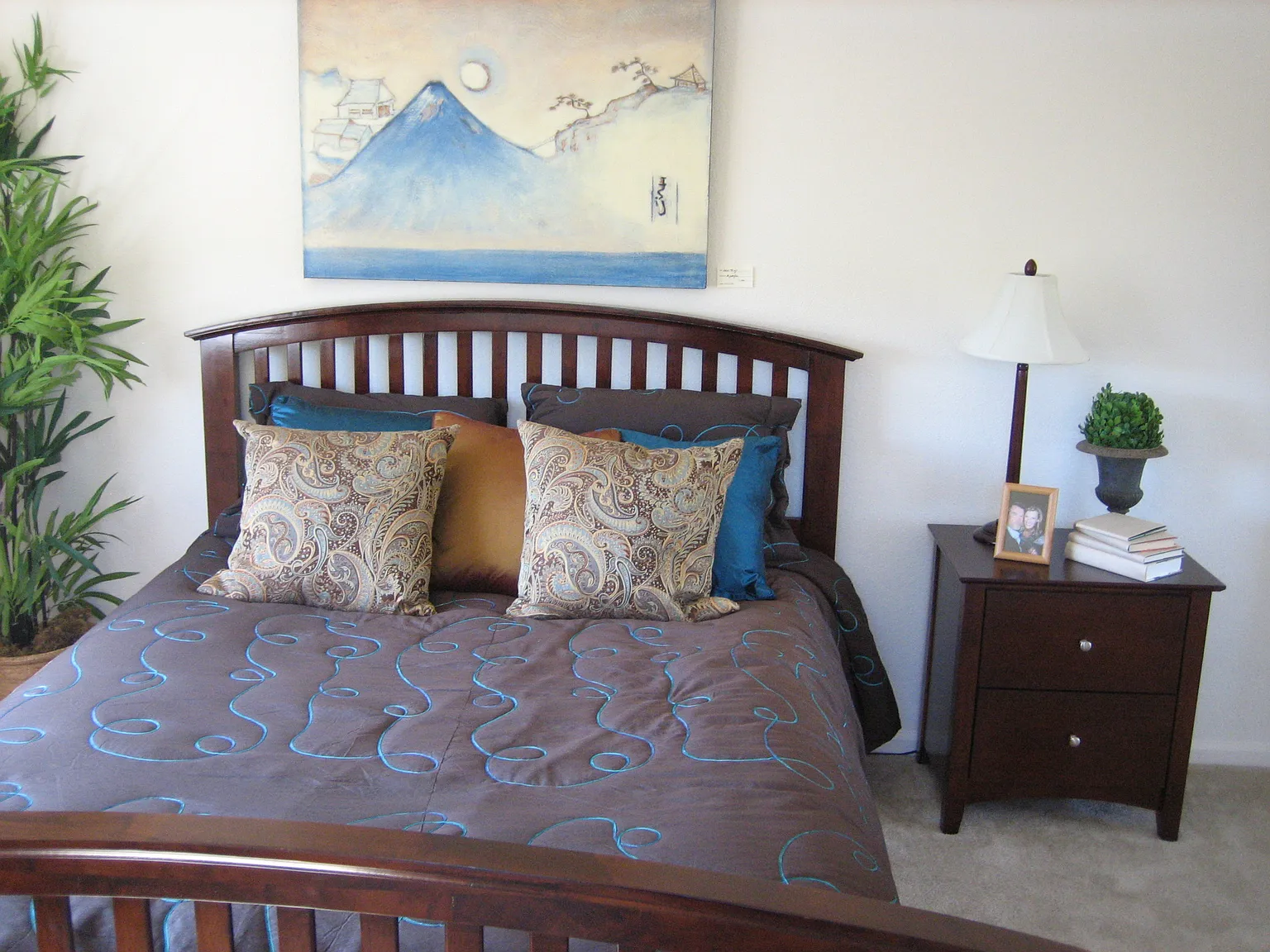 Studio, 300 sqft, $1,975 — Photo 1