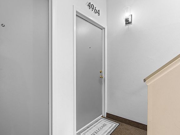3rd image of 4964 Lake Point Dr