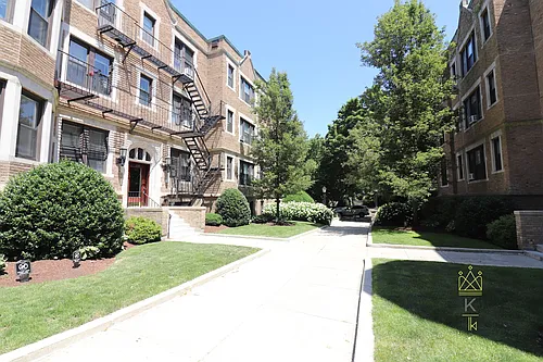 122 Babcock St #4A Photo 1