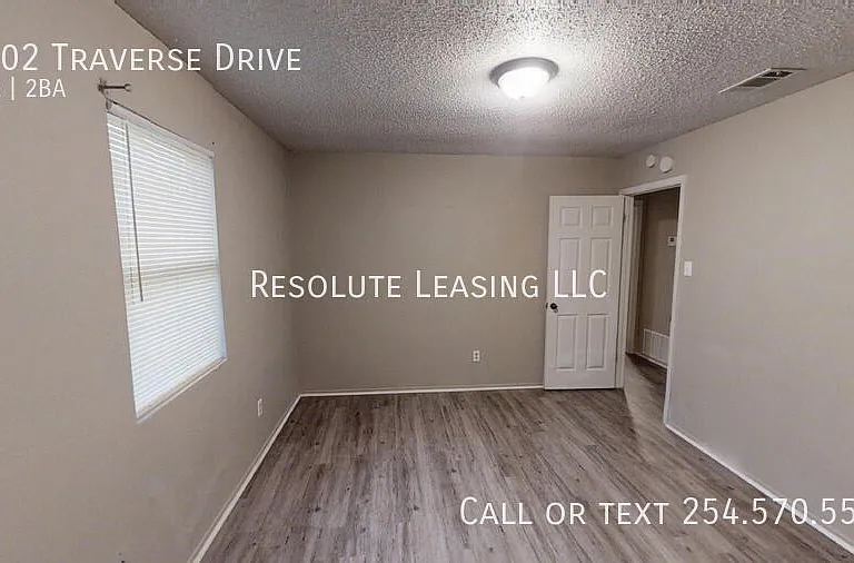 2302 Traverse Dr — Photo 17
